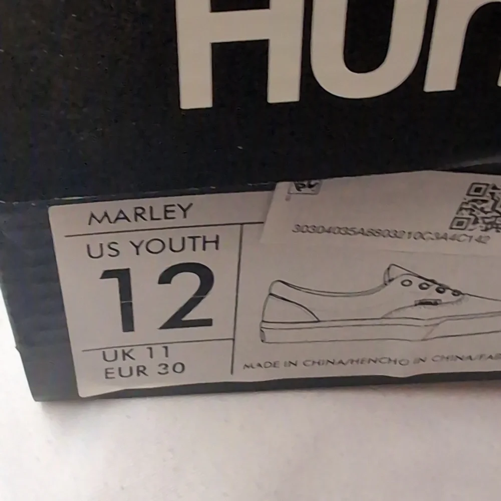Hurley Boys Canvas Low Top Sneakers. Navy Blue. Size 12. New In Box